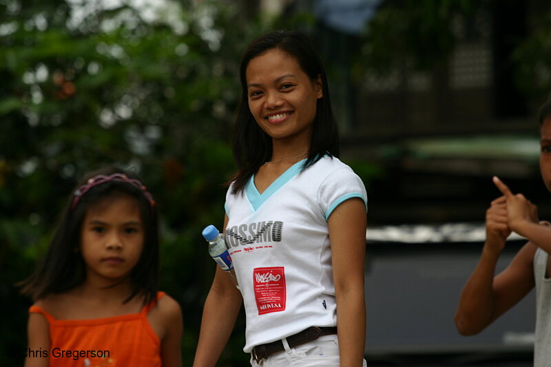 Photo of Young Filipina in her Barangay, Las-Ud(6378)