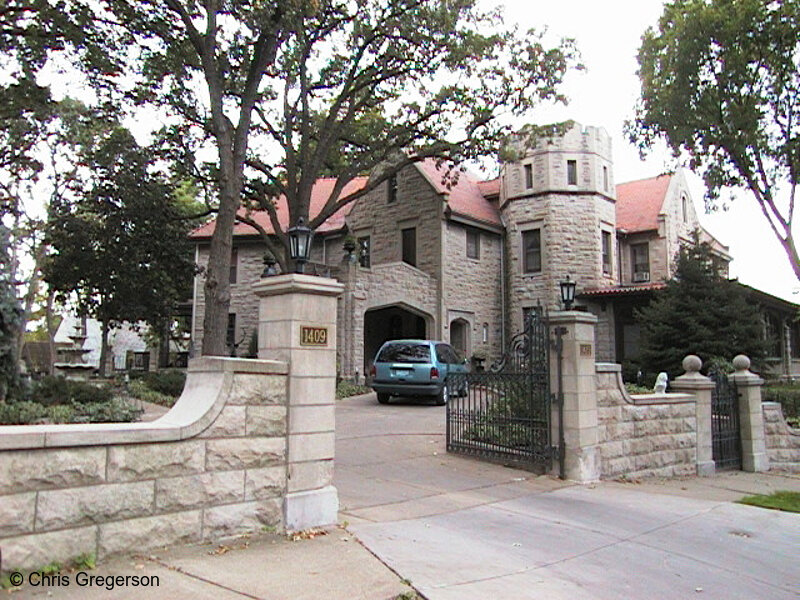 Photo of Stone Residence in the Kenwood Neighborhood(1022)