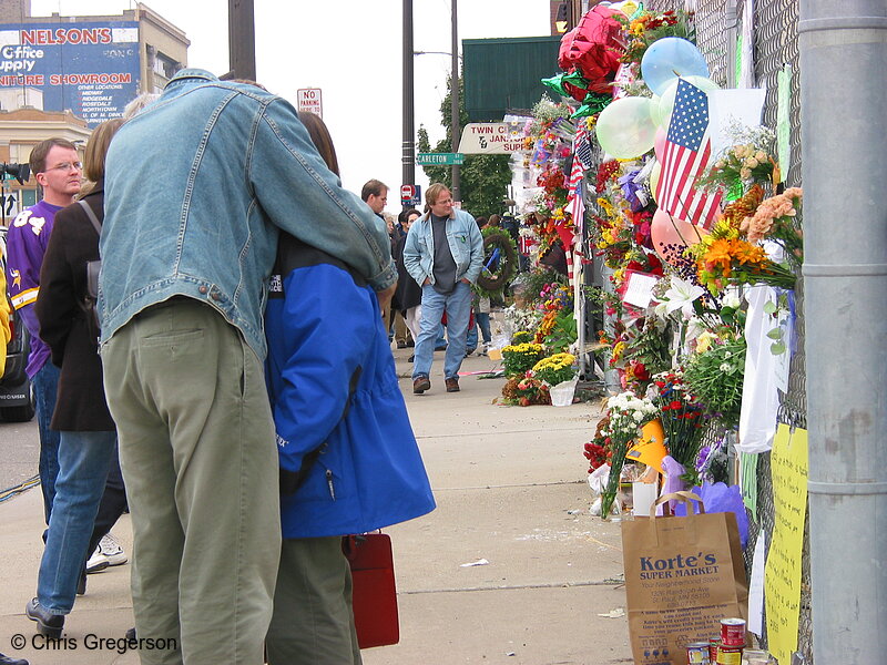 Photo of People Outside the Wellstone Campaign Headquarters(2490)