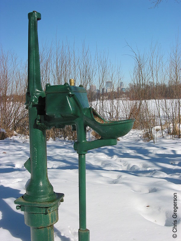 Photo of Drinking Fountain in Winter(2732)