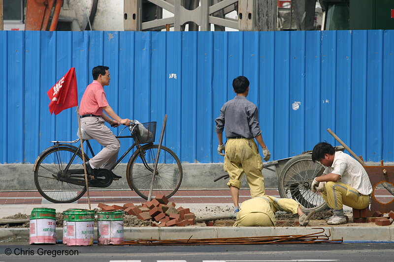 Photo of Bicycle and Road Repair(3424)
