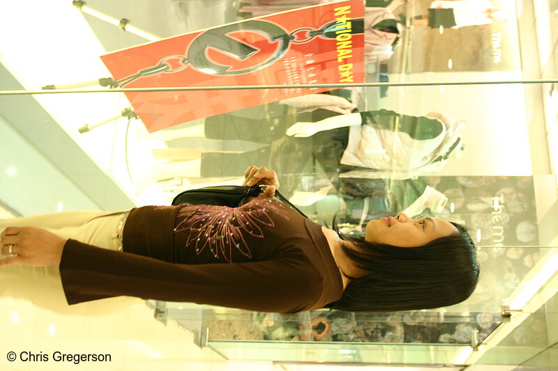Photo of Woman Shopping in Beijing Mall(4268)