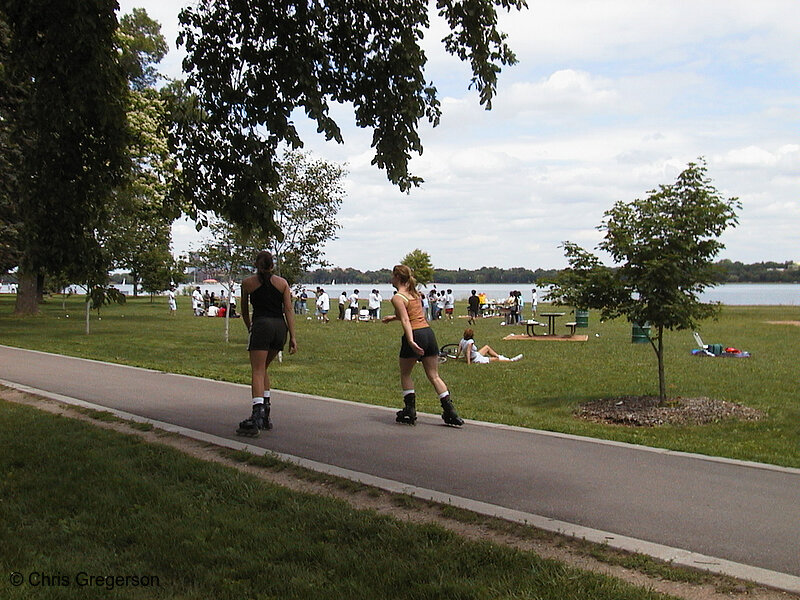 Photo of Rollderbladers on Lake Calhoun Path(459)