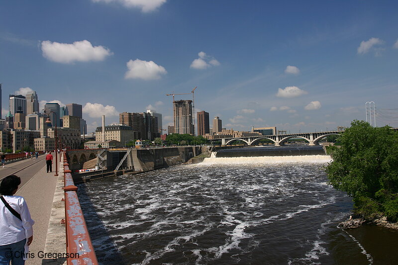 Photo of Mississippi River, St. Anthony Falls, and the Minneapolis Skyline(5413)