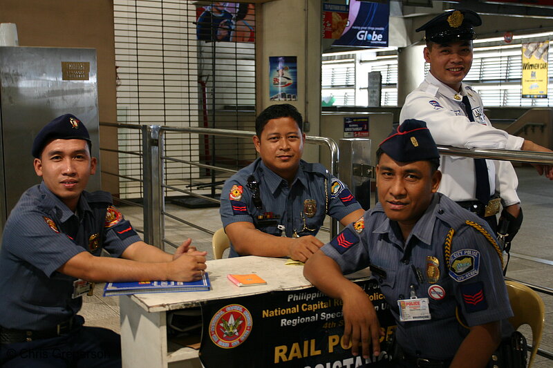 Photo of Police and Security Officers of Manila Rail Transit(5580)