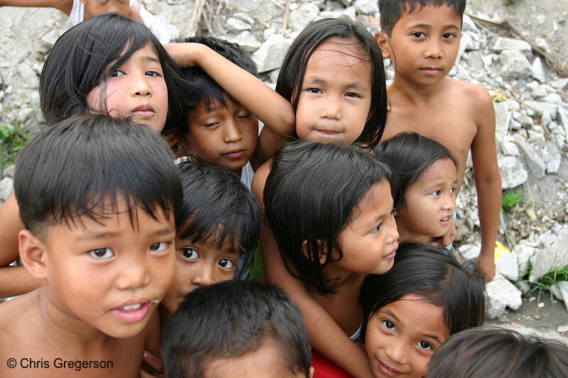 Photo of A Cluster of Filipino Kids Posing in Angeles City, Pampanga(5919)