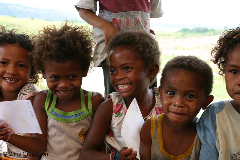 Photo of Aeta Kids Holding Photo of Themselves(6024)