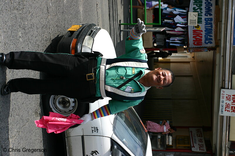 Photo of Smiling Traffic Aide in Bacoor, Cavite(6102)