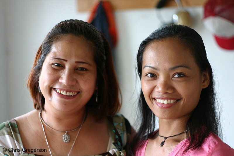 Photo of Two Filipina Women in Wisconsin(6530)