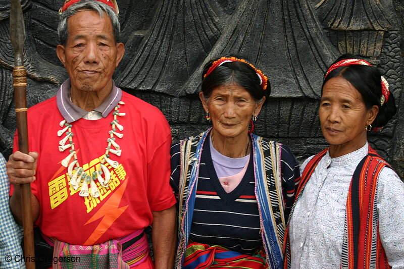 Photo of Igarot Posing Outside Baguio Botanical Gardens(6625)