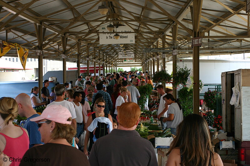 Photo of Crowds at the Farmer's Market near Downtown Minneapolis(6723)