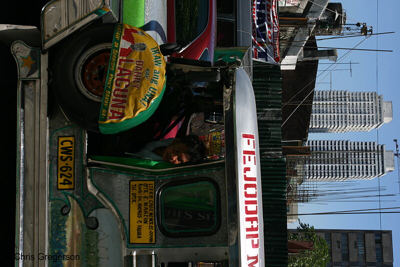 Photo of Jeepney in Legaspi Village, Manila(6895)