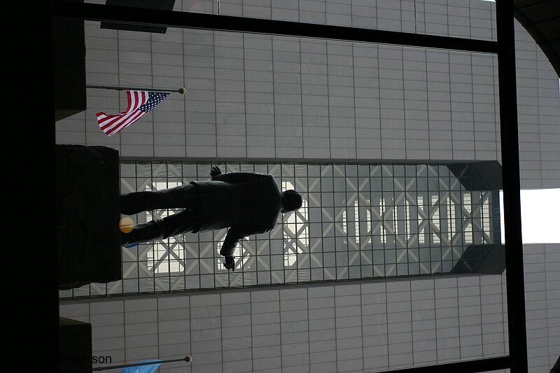 Photo of Humphrey Statue and the Hennepin County Government Center(6978)