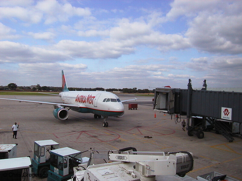 Photo of America West Flight Arriving(728)