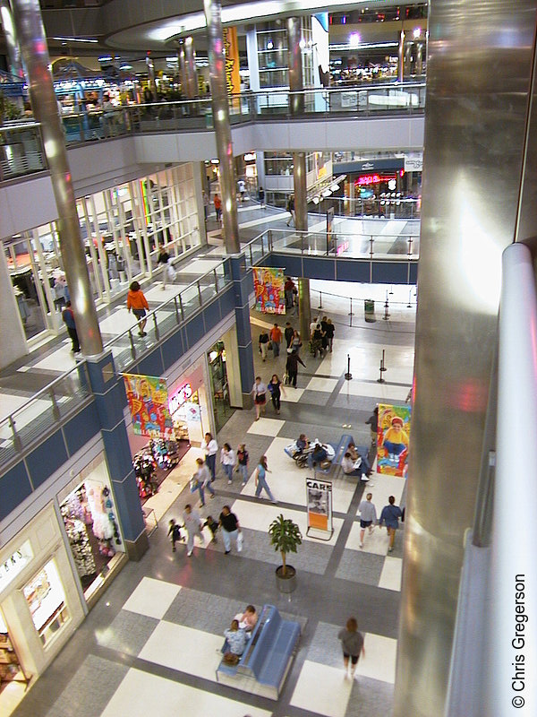 Photo of East Broadway and the Rotunda(747)