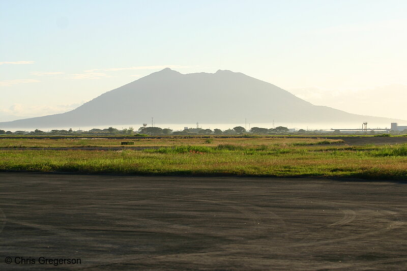 Photo of Mount Arayat, Pampanga, the Philippines(7532)