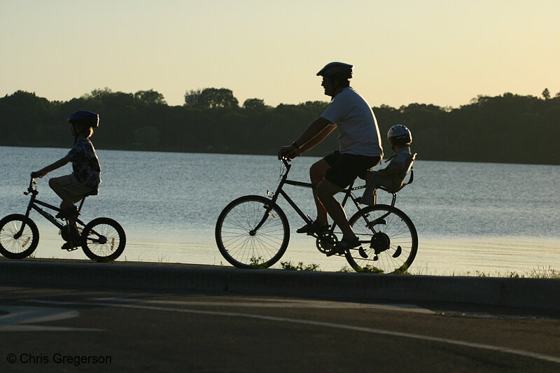 Photo of Father and Children Biking Around Lake Calhoun(7630)