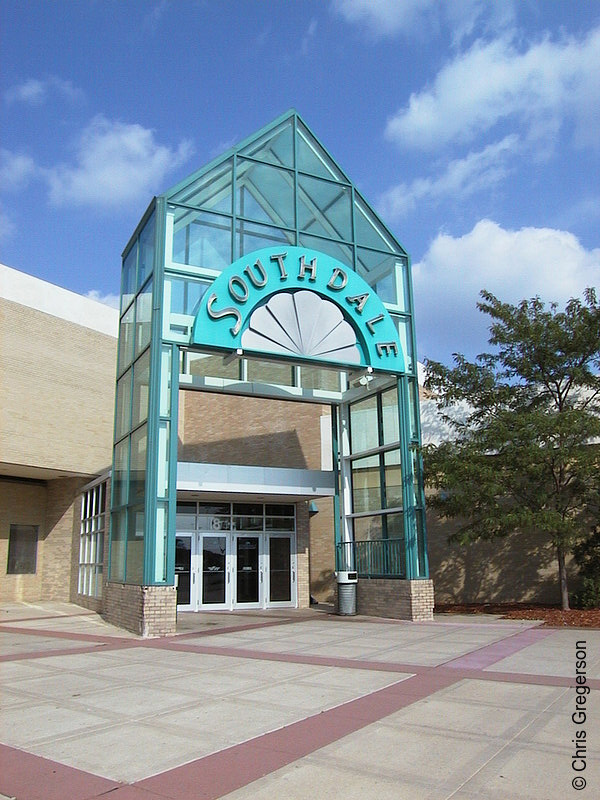 Photo of Southdale Entrance(793)