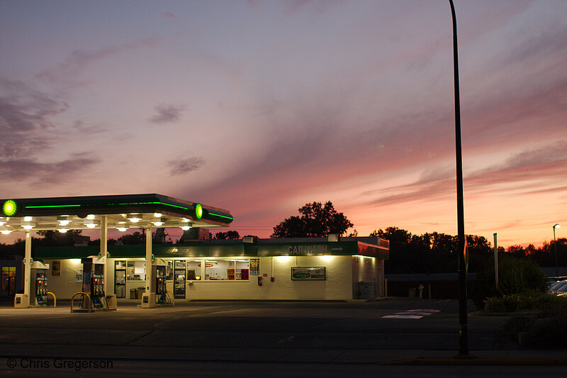 Photo of BP Gas Station on Knowles at Sunset(7953)