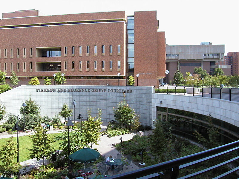 Photo of Wilson Library and the Rarig Center(965)