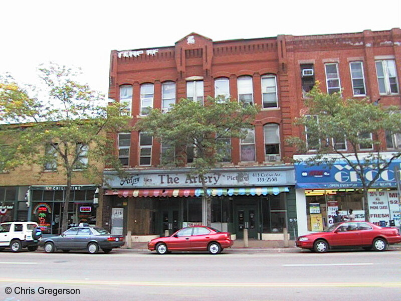 Photo of Buildings on Cedar Avenue, the West Bank(981)