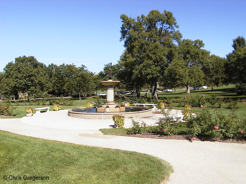 Photo of Fountain at Lyndale Park Rose Garden(998)
