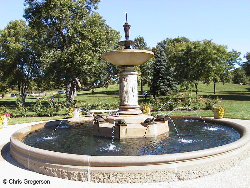 Photo of Fountain at the Lyndale Park Rose Garden(999)